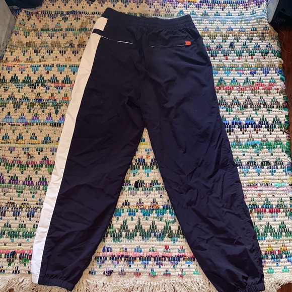 Fred Perry sweatpants - Picture 2 of 4